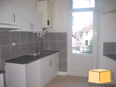 appartement 4 pièces sur belley (01300) avec balcon