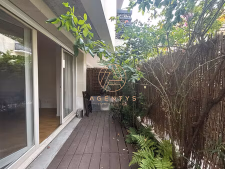 emplacement / standing / terrasse