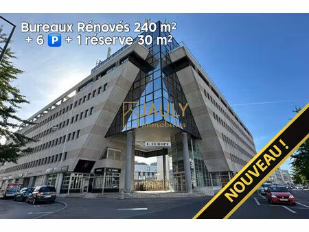 bureaux rénovés 240 m² + 1 local + 6 parking