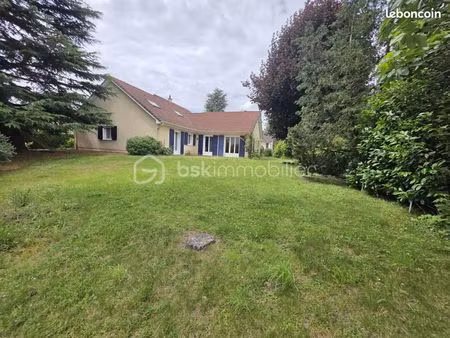 maison 6 pièces 204 m²