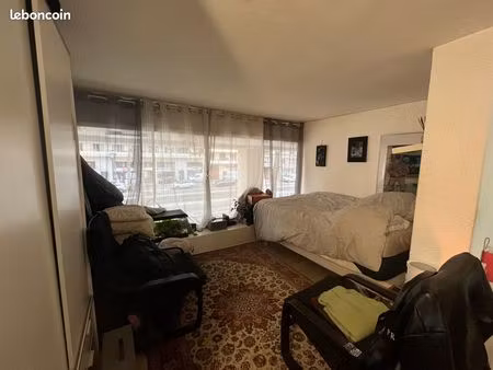 studio 1 pièce 31 m²