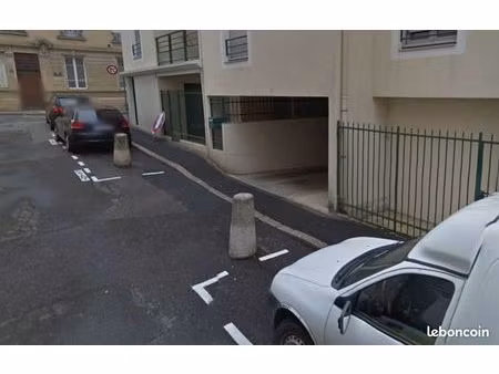 garage fermé dans résidence sécurisée