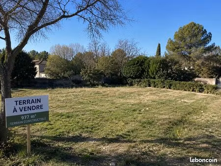 terrain 977 m² jouques