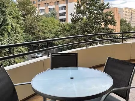 location t3 meublé 72m2 haut standing  balcon  cave  part-dieu  option garage