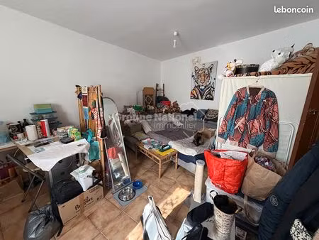 studio 1 pièce 25 m²