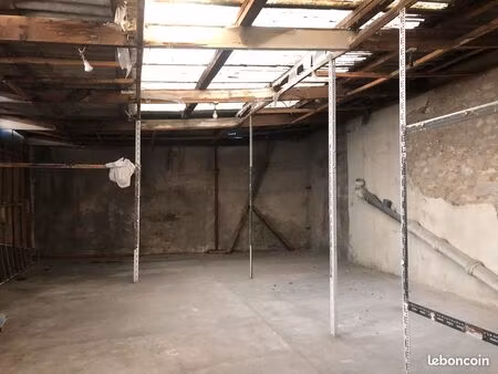 local 110m2 13004