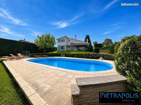 villa 6 pièces 126 m²