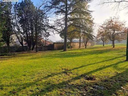 terrain à bâtir centre village