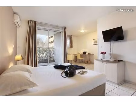 studio 1 pièce 23 m²