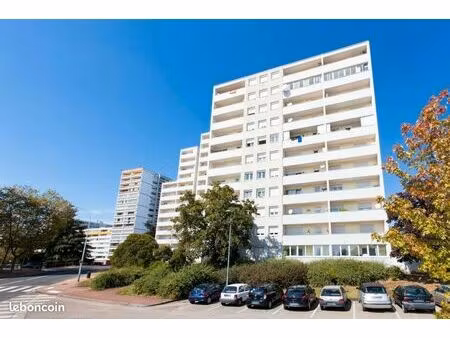 appartement 2 pièces 61 m²