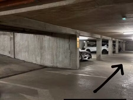 place de parking sécurisée – lyon 6ᵉ