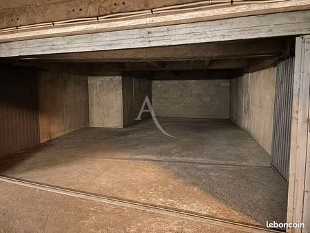 parking/box 55 m² marseille