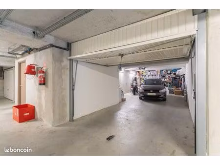 parking 48 m² marseille 13