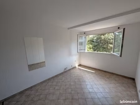 studio lumineux 18 m² aix-en-provence – résidence la parade sécurisée avec ascenseur