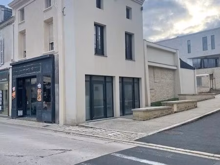 ensemble immobilier avec local commercial centre ville doué en anjou
