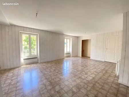 appartement 3 pièces 77 m²
