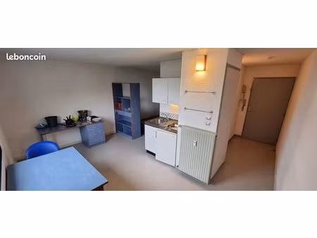 studio meublé pour étudiant 25 m² - dernier étage plein sud