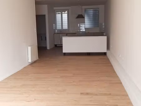 appartement 3 pièces 80m ² matha centre ville