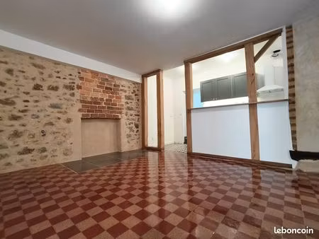 maison de bourg 2 chambres  90 m² à vaiges  610/mois hc