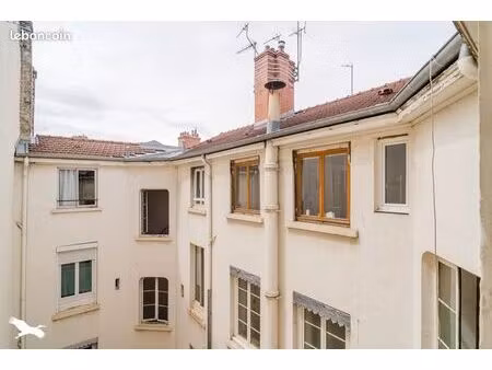 appartement 1 pièce 28 m²