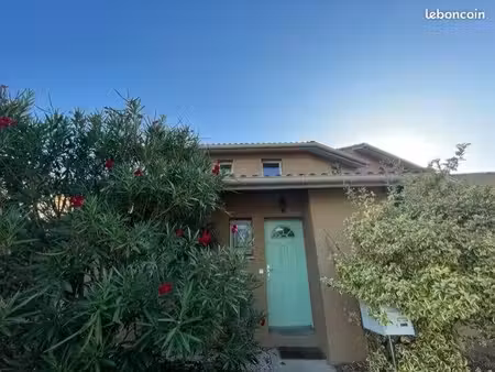 villa 4 pièces 95 m²