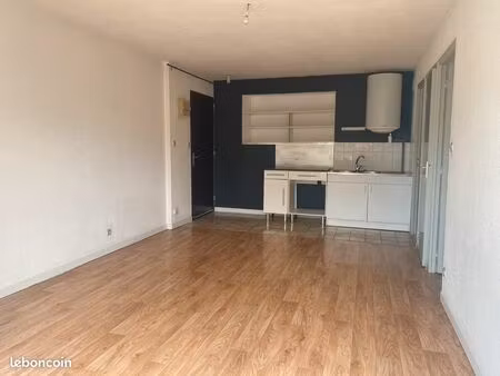 loue appart. t2 à chartres de bretagne