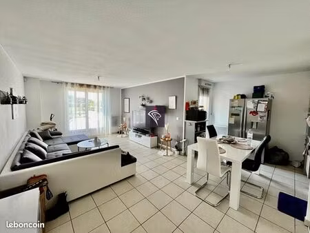 appartement t3 de 70 m² avec terrasse de 20 m² – meyzieu
