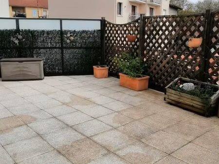 appartement t2 vaulx-en-velin village