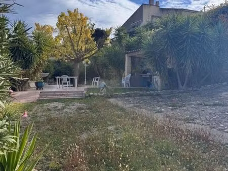 terrain 300 m² saint mitre les remparts