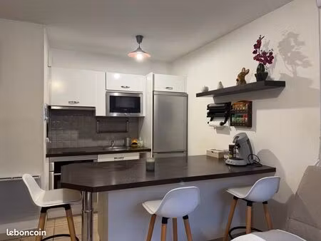 appartement t2+terrasse+parking+garage+piscine