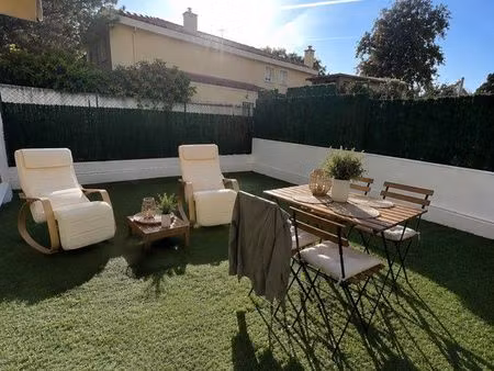 rare à mazargues – t2 rénové avec jardin  box fermé et grande cave
