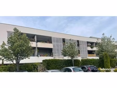 t2 de 40 m² dans petite résidence