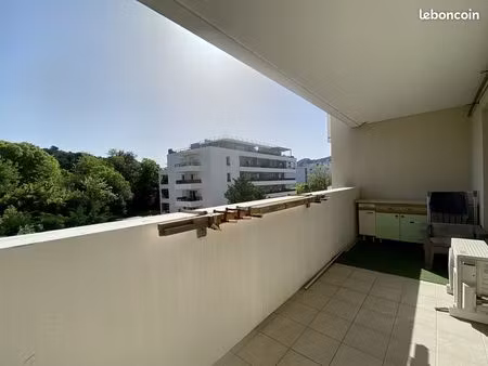appartement 3 pièces 61 m²