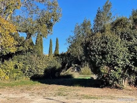 terrain 525 m² salon de provence
