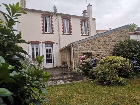 vente maison aux herbiers (85500) : à vendre / 105m² les herbiers