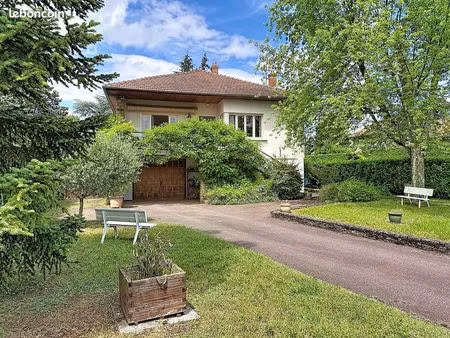 villa 4 pièces 125 m²