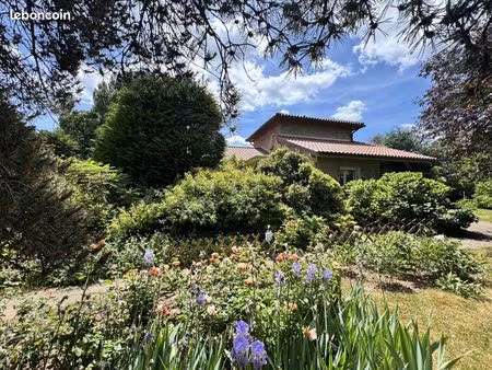 maison 7 pièces 155 m²