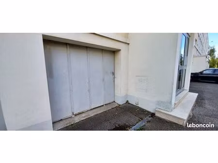 garage à louer