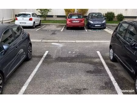 place de parking hopitaux lyon sud