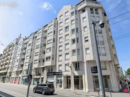 appartement 2 pièces 55 m²