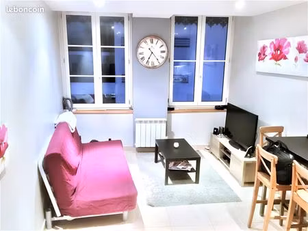 location meublé: grand f3 proche métro charpennes  lyon 06 et de la part dieu