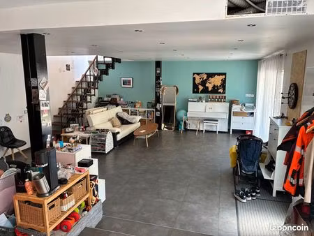 coup de cœur assuré : spacieuse maison familiale lumineuse de 8 pièces (210m²) avec presta