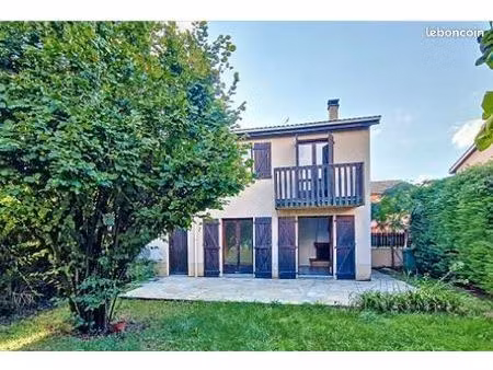 a louer villa t5 avec jardin