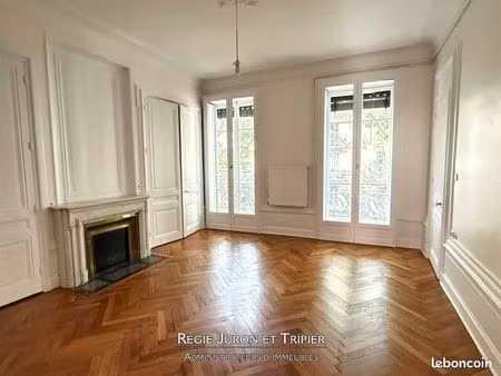appartement 4 pièces 145 m²