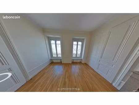 appartement 2 pièces 77 m²