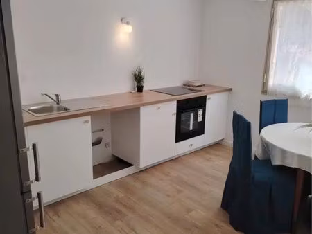 t2 meublé rénové 38 m² – métro jean macé – ascenseur