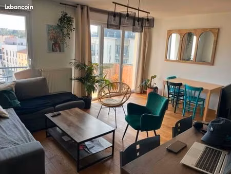 t2 meublé de 50m² entièrement rénové – lyon 9e – métro valmy – garage  cave et balcon