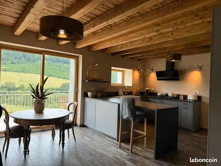 maison de village rénovée 4 pièces – 110 m² – jardin & vue vallée – saint-bonnet-le-troncy