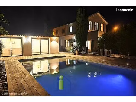 propriété 8 pièces 194 m²