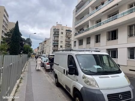 local commercial 46 m²